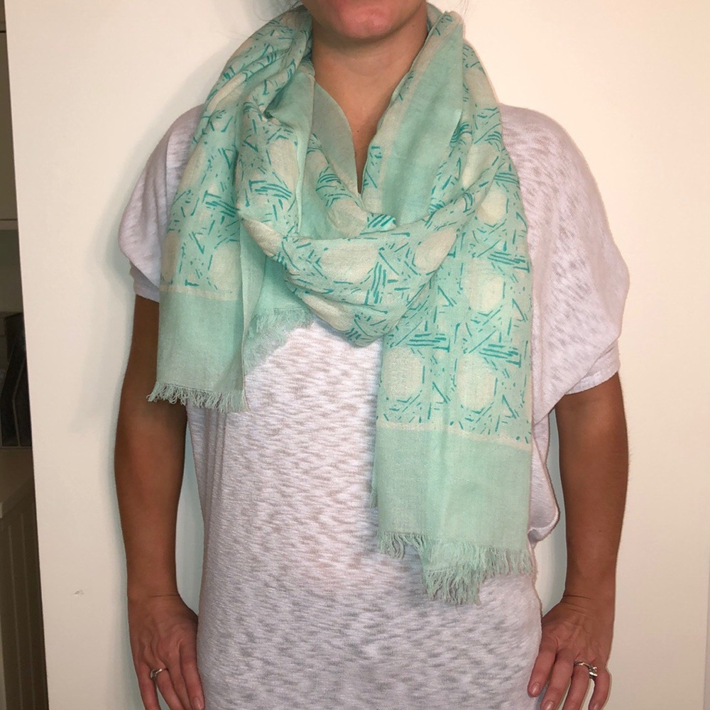 Vineyard Vines scarf PRICE NEGOTIABLE